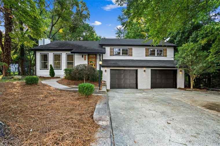 Photo of 268 Sabrina Ct Woodstock, GA 30188