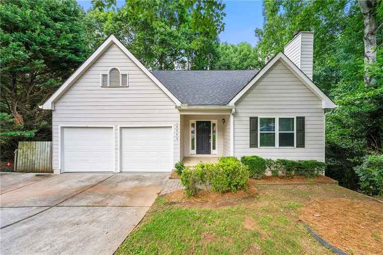 Photo of 10545 Virginia Pine Ln Alpharetta, GA 30022