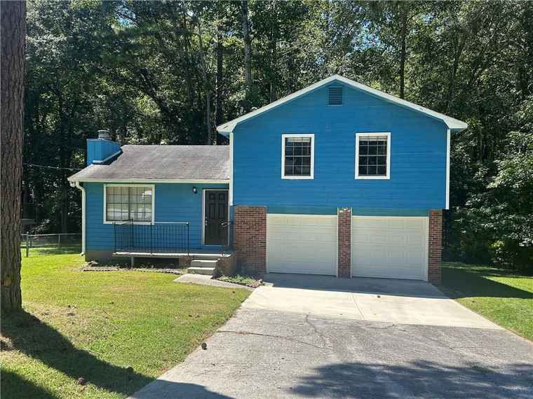 Photo of 3932 Ferncliff Rd Snellville, GA 30039