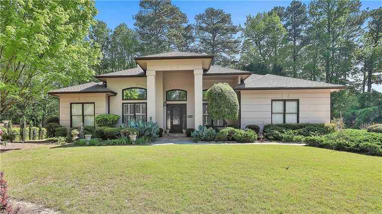 Photo of 1302 Desoto Falls Ct SW Atlanta, GA 30311
