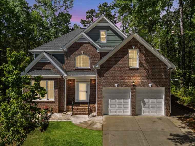 Photo of 225 Bayswater Dr Suwanee, GA 30024