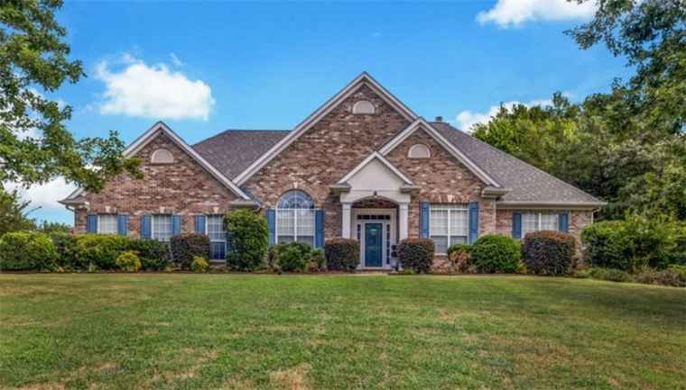Photo of 145 Saddle Ridge Way Fayetteville, GA 30215