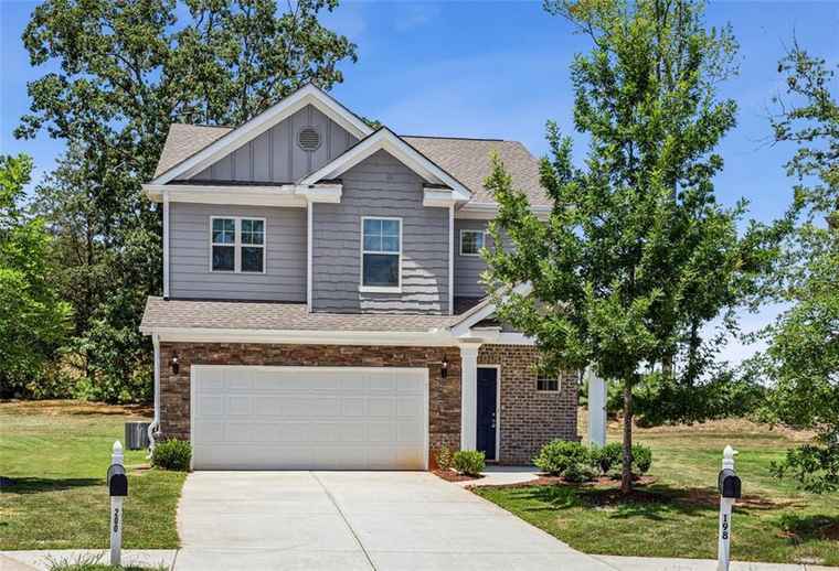 Photo of 198 Daisy Cir Mcdonough, GA 30252