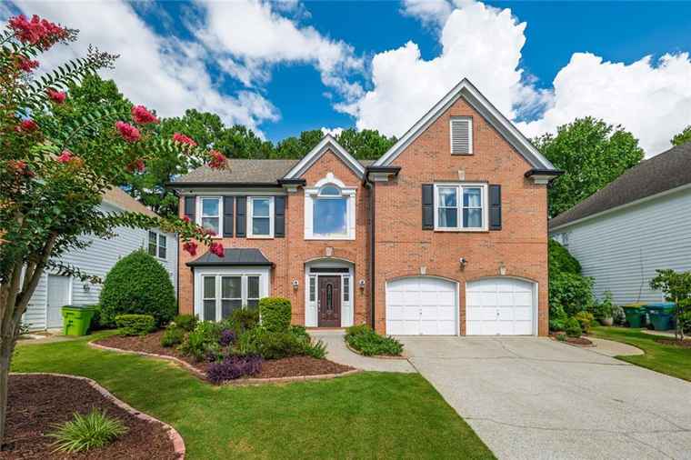 Photo of 775 Glenridge Close Dr NE Atlanta, GA 30328