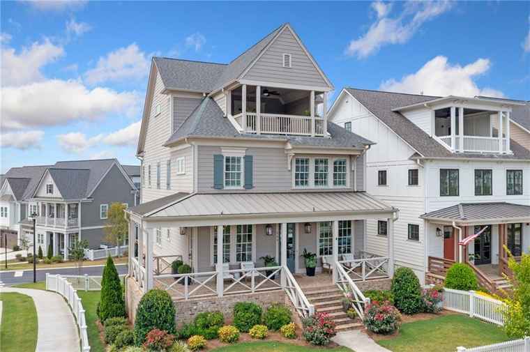 Photo of 559 S Club Dr Woodstock, GA 30188