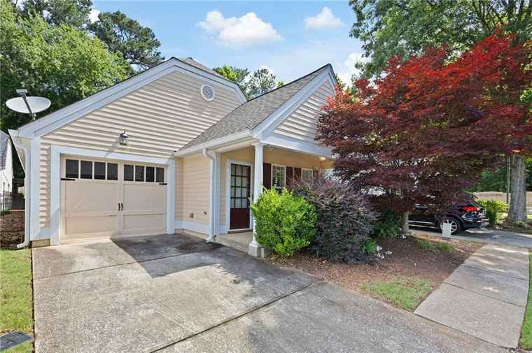 Photo of 5069 Kathryn Glen Dr Acworth, GA 30101