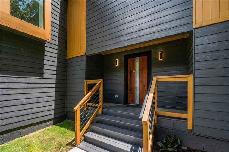 Photo of 2155 Venetian Dr SW Atlanta, GA 30311