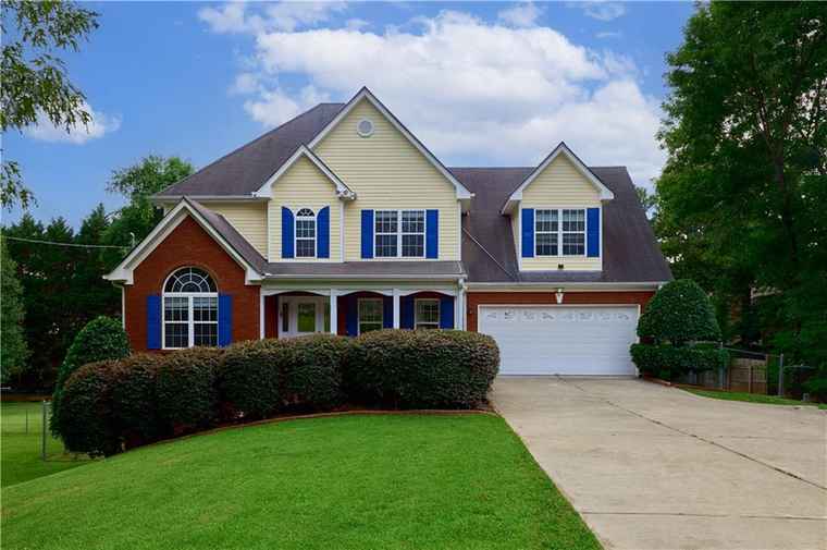 Photo of 1847 Oak Rd Snellville, GA 30078