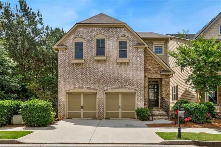 Photo of 189 Privet Cir Suwanee, GA 30024
