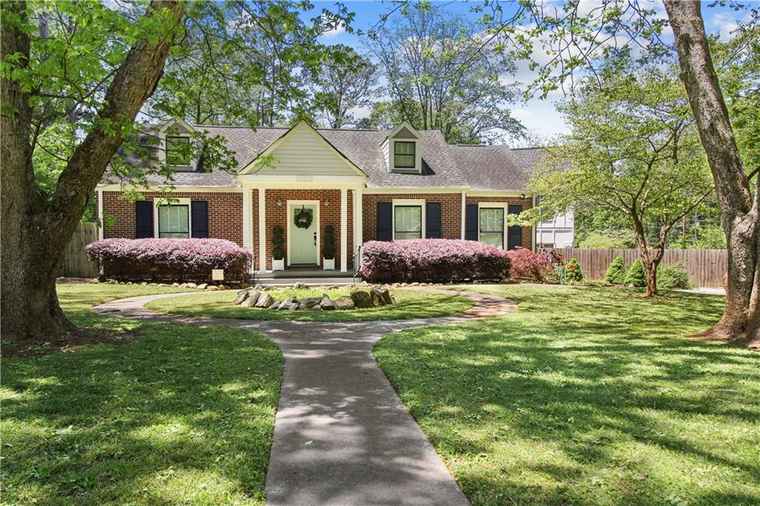 Photo of 1265 Oldfield Rd Decatur, GA 30030