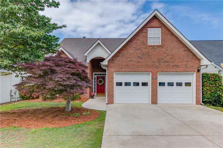 Photo of 3585 Berkeley Park Ct Duluth, GA 30096