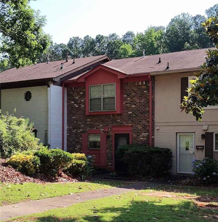 Photo of 615 Garden Walk Dr Stone Mountain, GA 30083