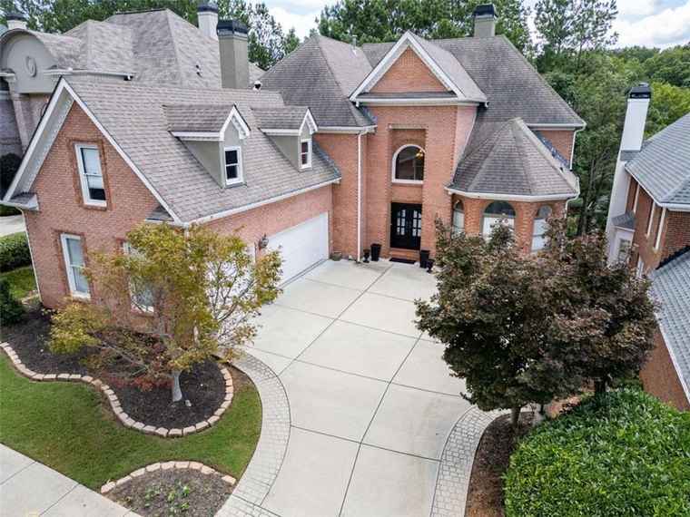 Photo of 735 Falling Rocks Ct Roswell, GA 30076