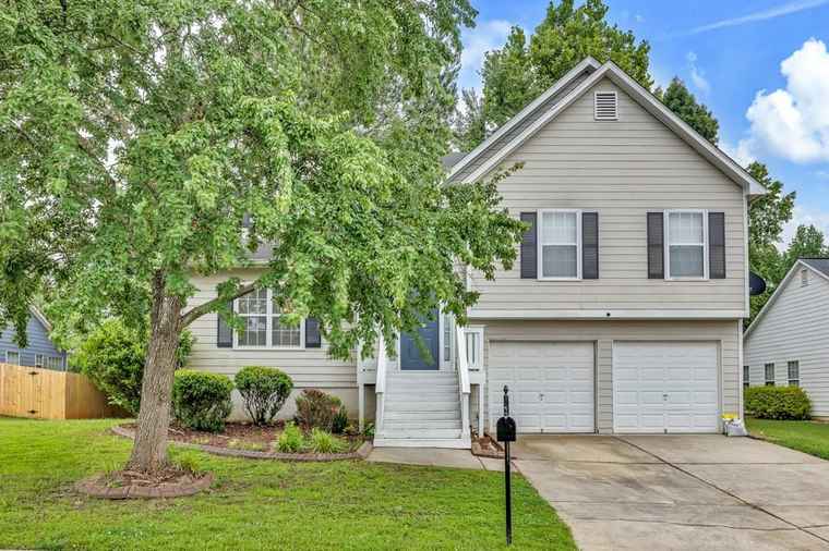 Photo of 4435 Grove Dr NW Acworth, GA 30101