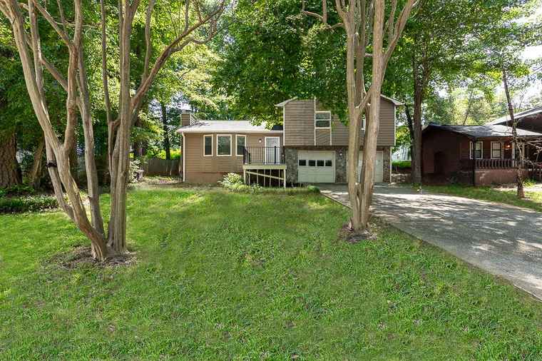 Photo of 795 Sheppard Cove Cv Stone Mountain, GA 30083
