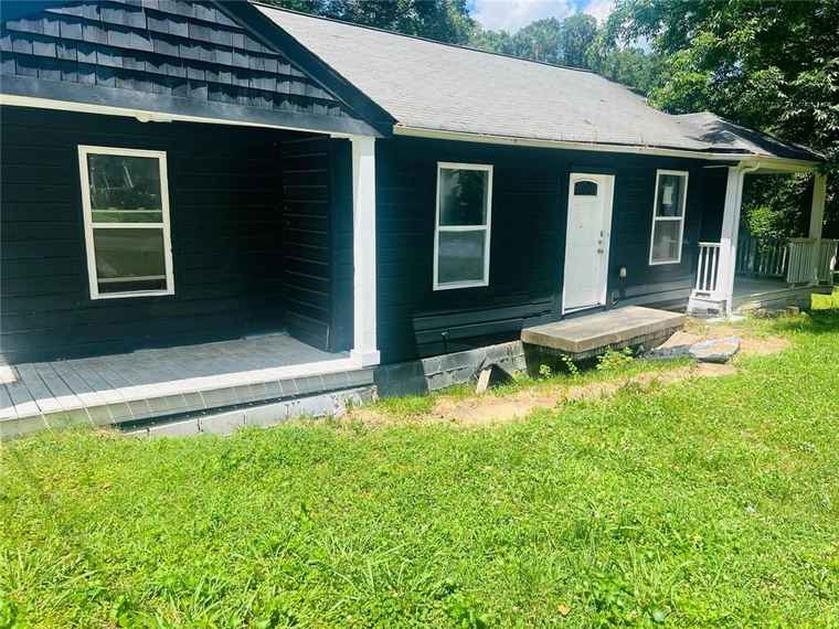 Photo of 447 Birney St NE Marietta, GA 30060