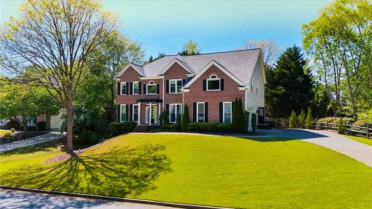 Photo of 4015 Dodds Grove Ln Alpharetta, GA 30009