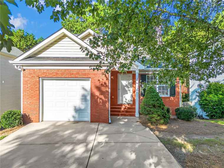 Photo of 152 Stoneforest Dr Woodstock, GA 30189