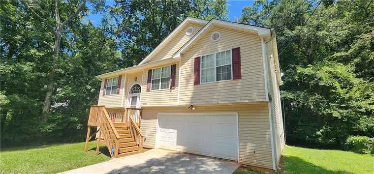 Photo of 2184 Hampton Trl Conyers, GA 30013