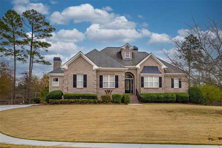 Photo of 704 Wilhaven Ct Loganville, GA 30052
