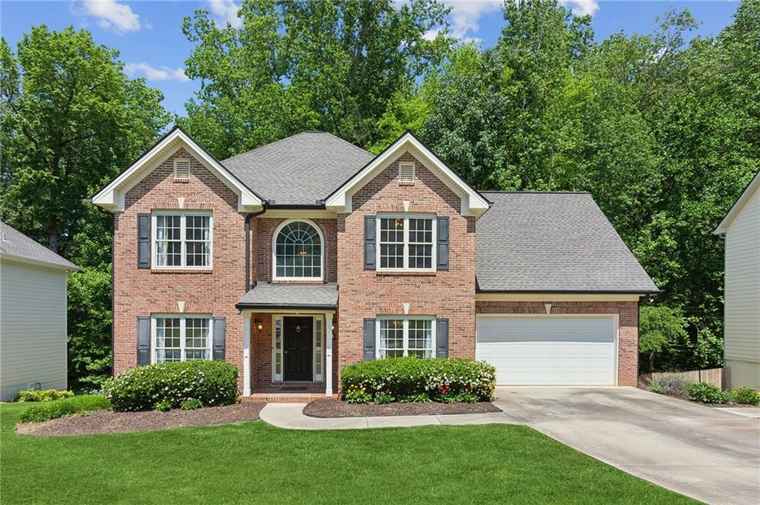 Photo of 610 Golden Meadows Ln Suwanee, GA 30024