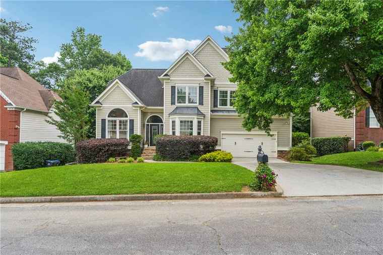 Photo of 310 Arbor Creek Trl Roswell, GA 30076