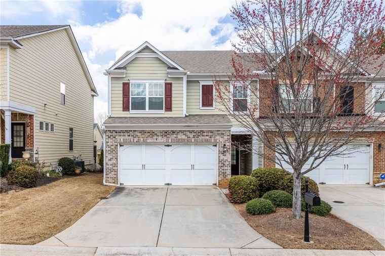 Photo of 1212 Lake Point Way Suwanee, GA 30024