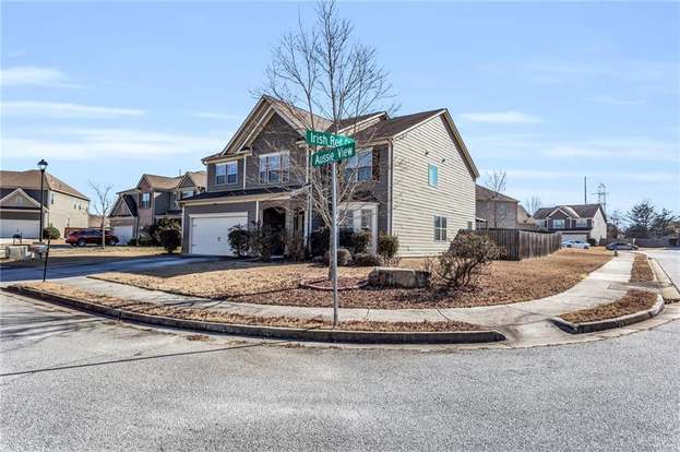 Oakley Township, South Fulton, GA Homes with Garages For Sale | Redfin