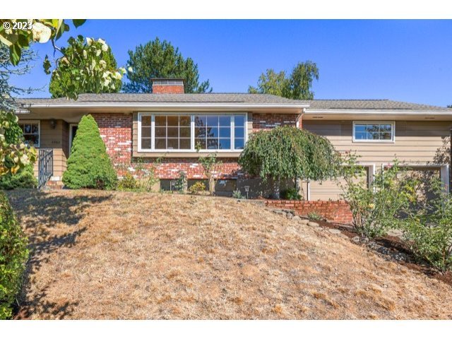 2560 SW 84th Ave, Portland, OR 97225 | MLS# 23029123 | Redfin
