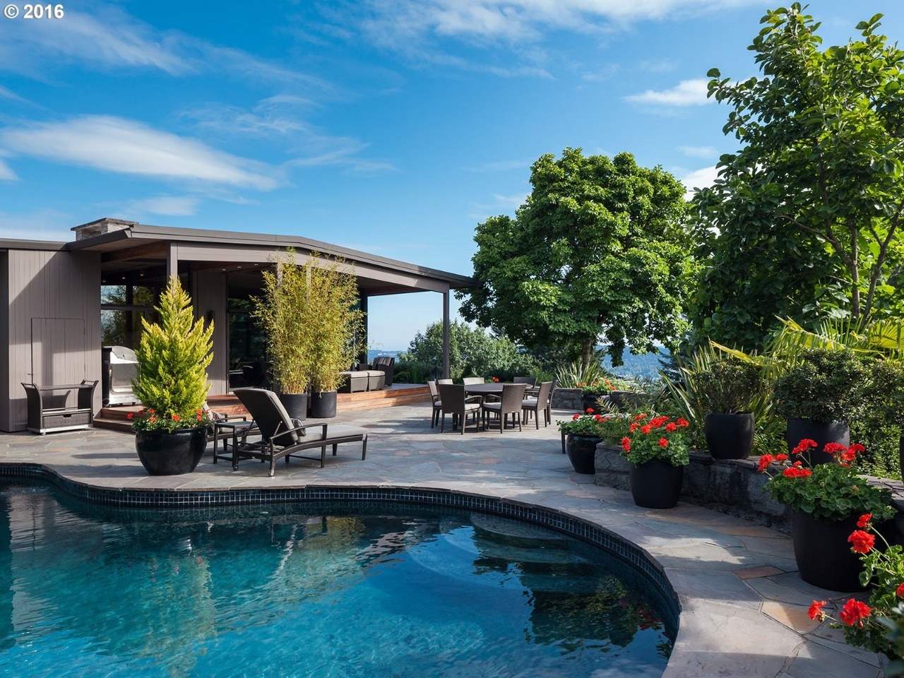 4455 Sw Greenhills Way Portland Or Mls Redfin