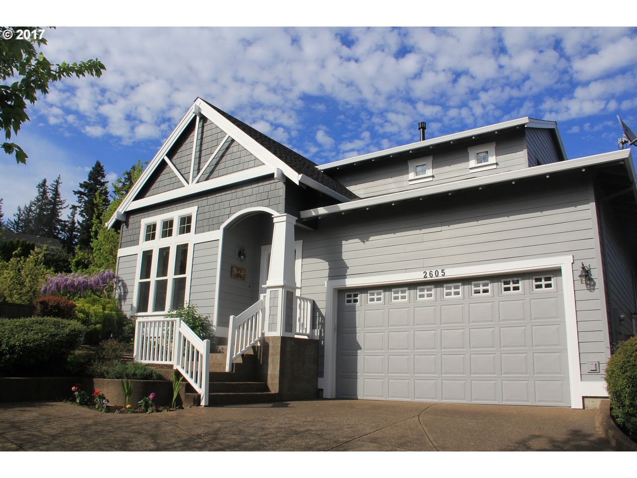 2605 Umpqua Ln West Linn Or 97068 4 Beds 2 5 Baths