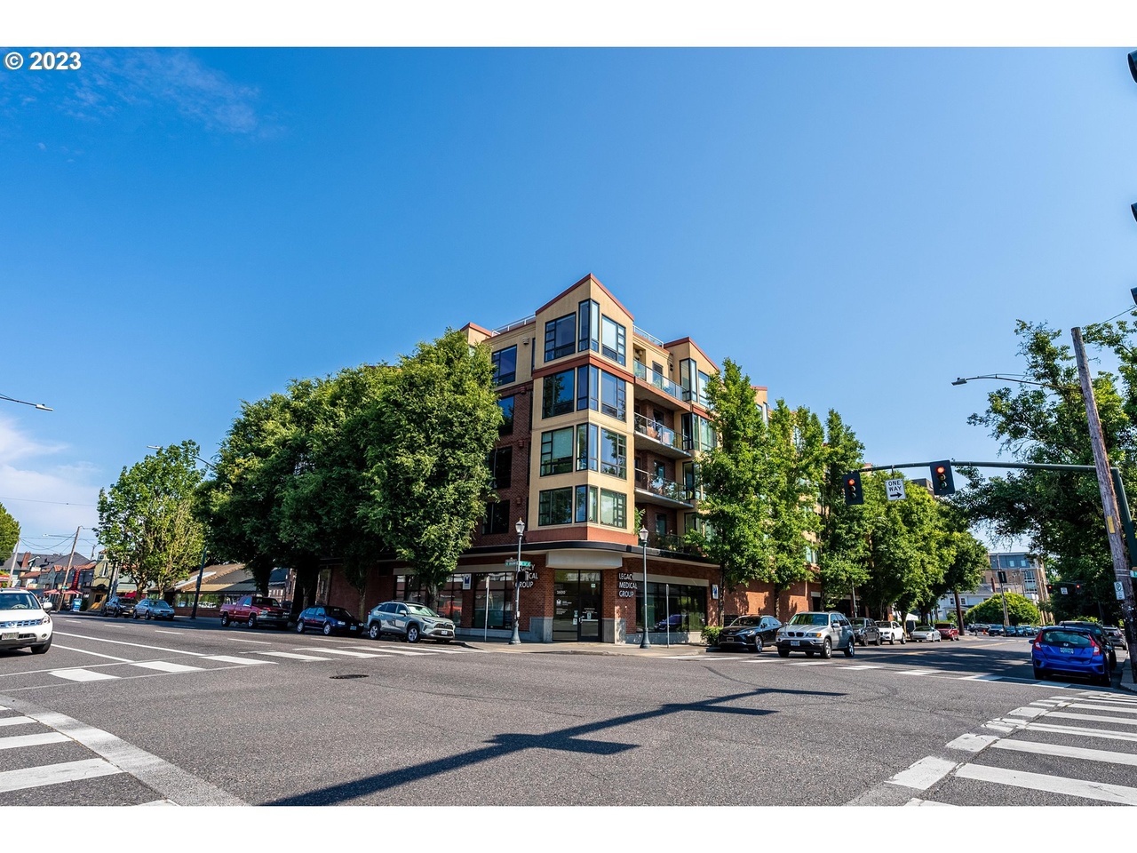 1620 NE Broadway St #230, Portland, OR 97232 | MLS# 23483372 | Redfin