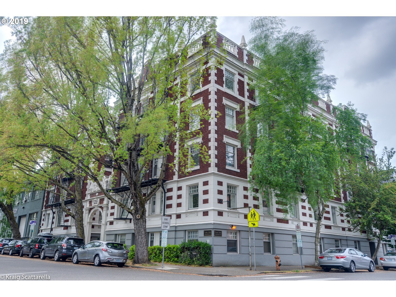 1811 NW Couch St #204, Portland, OR 97209