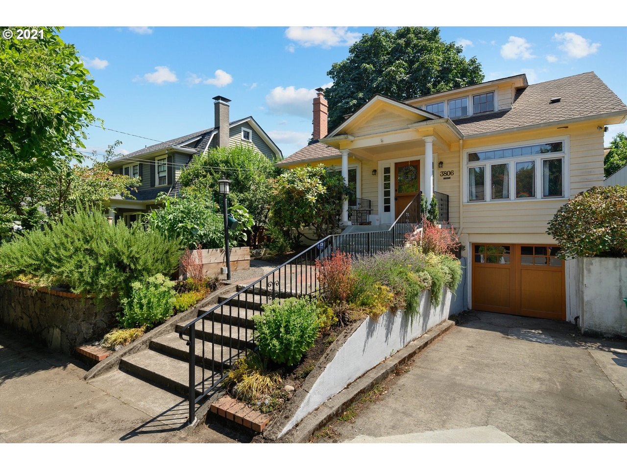 3806 NE Couch St, Portland, OR 97232 MLS 21046453 Redfin
