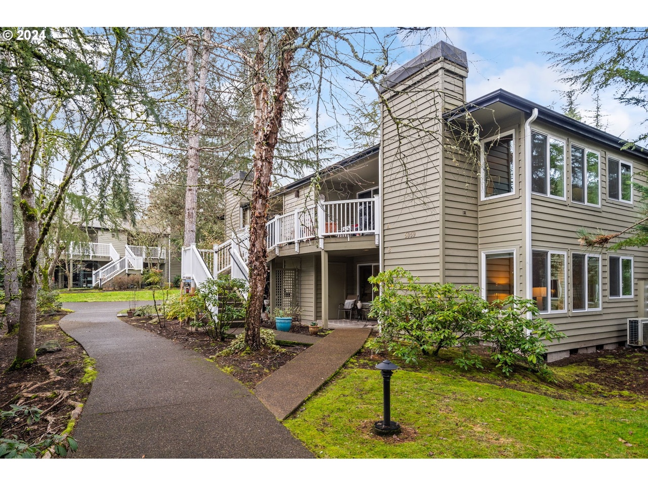 5059 Foothills Dr Unit B, Lake Oswego, OR 97034 | MLS# 24331717 | Redfin