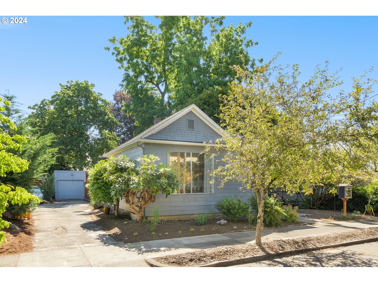 410 NE 79th Ave Portland OR 97213 MLS# 24432854 Redfin 410 NE 79th Ave Portland OR 97213 MLS# 24432854 Redfin