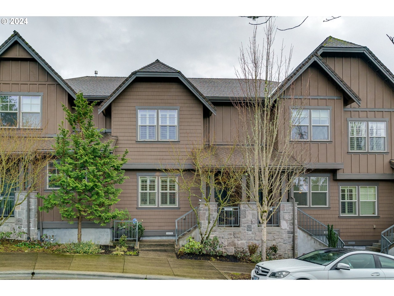 10370 SW Taylor St, Portland, OR 97225