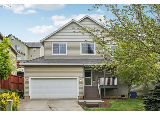 Property at 38615 Miller St, Sandy, OR 97055, 4 beds, 2.5 baths
