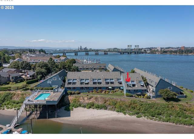 Property at 148 N Hayden Bay Dr, Portland, OR 97217, 1 bed, 1.5 baths