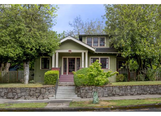 Property at 110 W 28th St, Vancouver, WA 98660, 4 beds, 4 baths