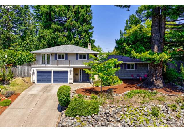 Property at 2941 NW Elmwood Dr, Corvallis, OR 97330, 3 beds, 3 baths