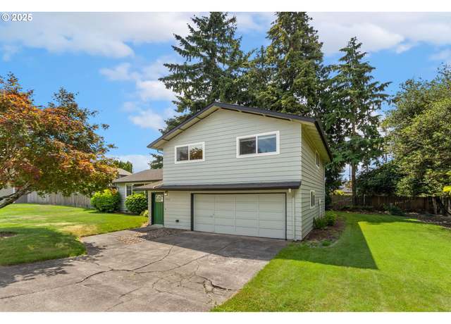 Property at 3515 NW 122nd St, Vancouver, WA 98685, 4 beds, 1.5 baths