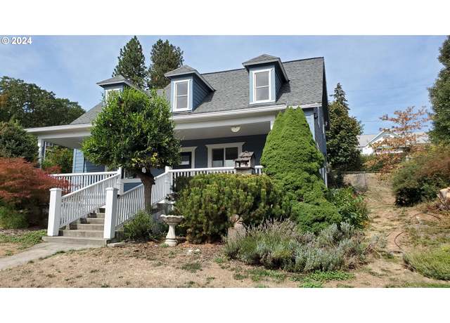 Property at 186 W Jewett Blvd, White Salmon, WA 98672, 4 beds, 2 baths