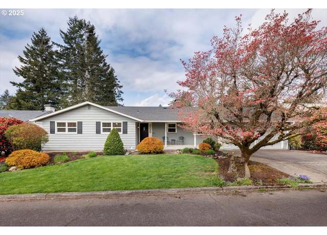 Property at 2415 SW Timberline Dr, Portland, OR 97225, 5 beds, 3 baths