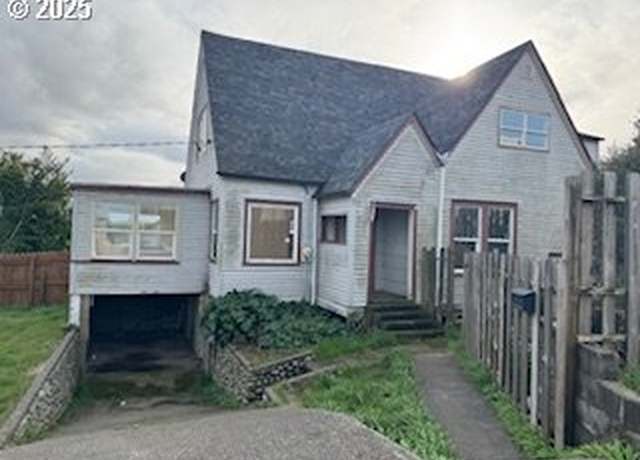 Property at 905 Ingersoll St, Coos Bay, OR 97420, 4 beds, 2 baths