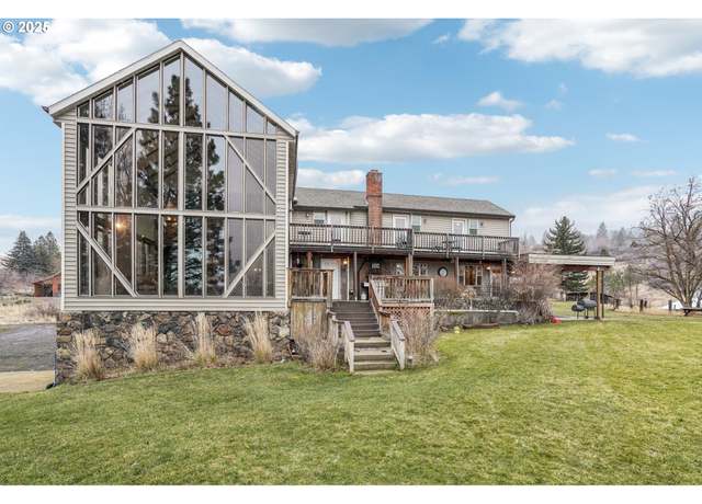 Property at 62111 Lakeview Ln, La Grande, OR 97850, 5 beds, 3.5 baths