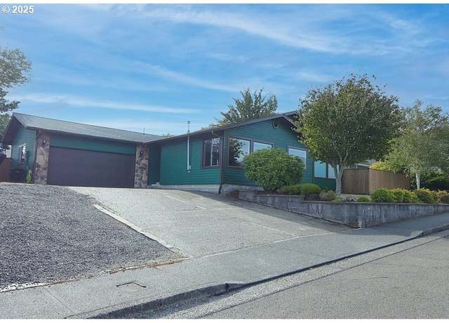 Property at 1915 Arthur St, North Bend, OR 97459, 3 beds, 2.5 baths