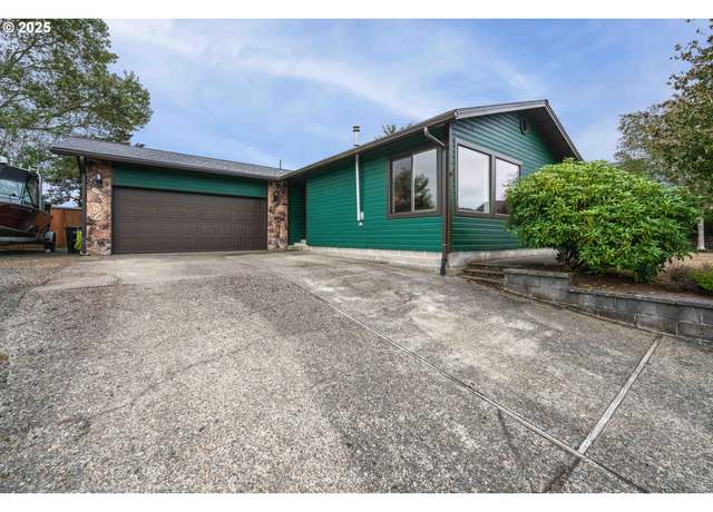 Property at 1915 Arthur St, North Bend, OR 97459, 3 beds, 2.5 baths