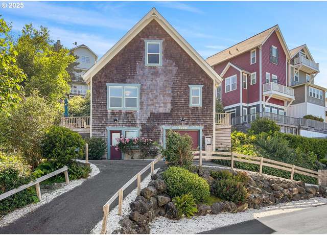 Property at 2798 SW Anchor Ave, Lincoln City, OR 97367, 3 beds, 3.5 baths
