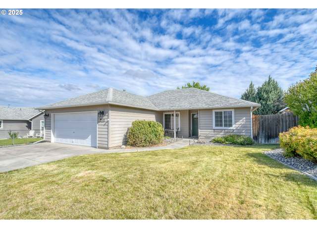 Property at 213 SW Quinney Pl, Pendleton, OR 97801, 3 beds, 2 baths
